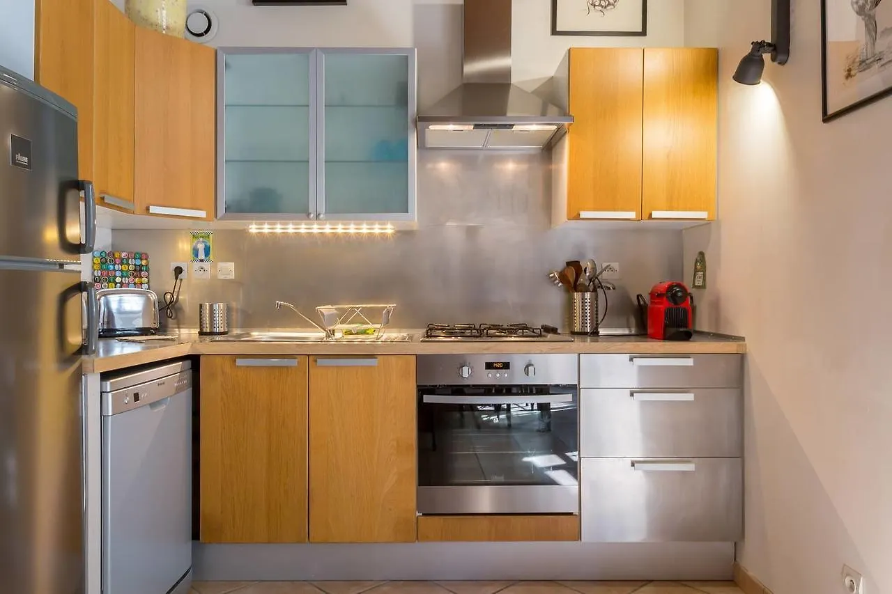 Appartement Guestready- Typical Croix-Roussien Flat à Lyon France